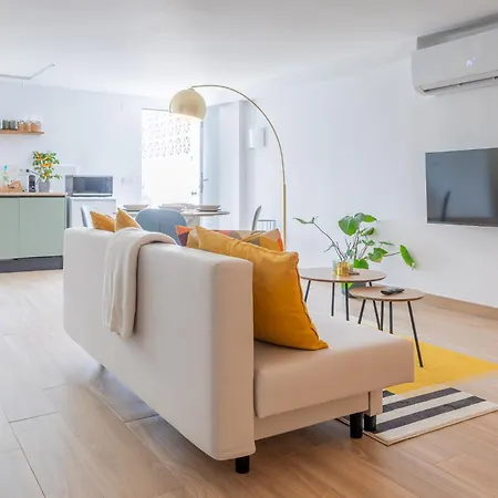 Apartman Casa Lima - Spacious Souterrain Close To The