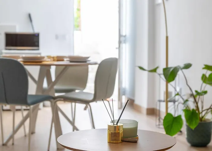 Apartament Casa Lima - Spacious Souterrain Close To The *